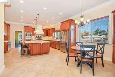 256 Douglas Ln, Pleasant Hill, CA 94523 - Photo 10