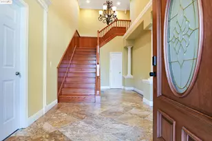 256 Douglas Ln, Pleasant Hill, CA 94523 - Photo 12