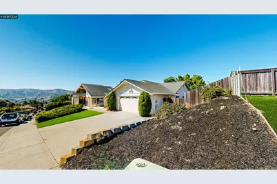 3743 Painted Pony Rd, Richmond, CA 94803 - Photo 2