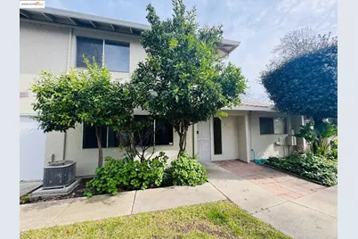 1459 Del Rio Cir #C, Concord, CA 94518 - Photo 2