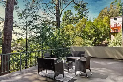 6440 Longcroft Dr, Oakland, CA 94611 - Photo 20