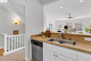 6063 Old Quarry Loop, Oakland, CA 94605 - Photo 14