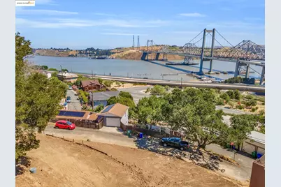 125 Kendall Ave, Crockett, CA 94525 - Photo 4