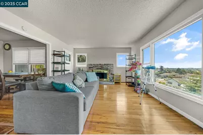 9305 Burr St, Oakland, CA 94605 - Photo 6