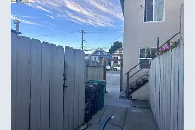 1317 Chanslor Ave, Richmond, CA 94801 - Photo 12