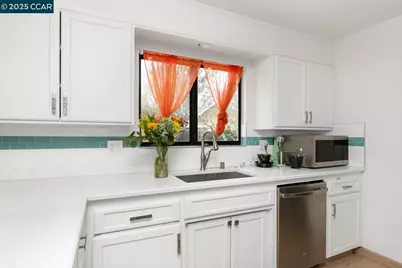 8715 Eastwood Ct, Stockton, CA 95209 - Photo 10