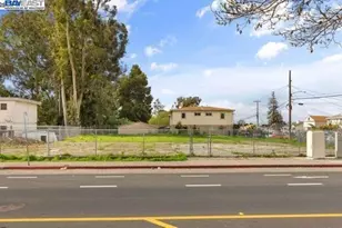 7701 Bancroft Ave, Oakland, CA 94605 - Photo 1