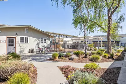 700 Fargo Ave #2, San Leandro, CA 94579 - Photo 32