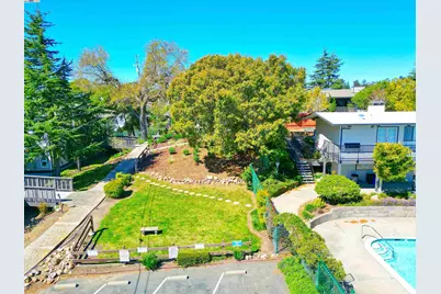 19100 Crest Ave #23, Castro Valley, CA 94546 - Photo 32