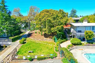 19100 Crest Ave, Castro Valley, CA 94546 - Photo 32