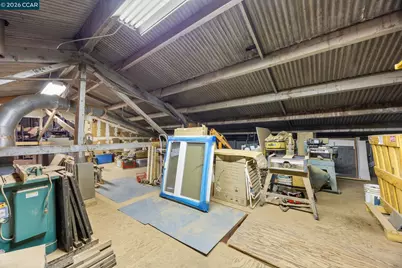 8401 Baldwin St, Oakland, CA 94621 - Photo 22