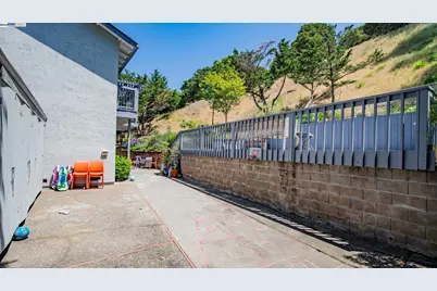 11 Oak Tree Court, San Rafael, CA 94903 - Photo 44