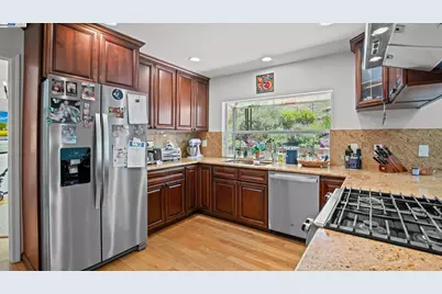 11 Oak Tree Court, San Rafael, CA 94903 - Photo 18