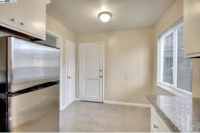 7448 Lockwood St, Oakland, CA 94621 - Photo 20