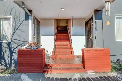 7448 Lockwood St, Oakland, CA 94621 - Photo 4
