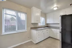 7448 Lockwood St, Oakland, CA 94621 - Photo 18