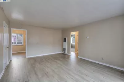 7448 Lockwood St, Oakland, CA 94621 - Photo 14