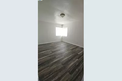 7448 Lockwood St, Oakland, CA 94621 - Photo 10
