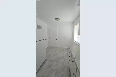 7448 Lockwood St, Oakland, CA 94621 - Photo 6