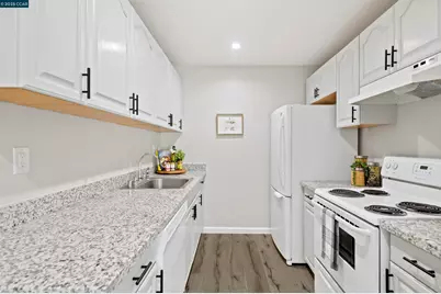 2712 Oak Rd #60, Walnut Creek, CA 94597 - Photo 2