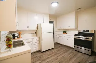 2272 Kelly St, Hayward, CA 94541 - Photo 10