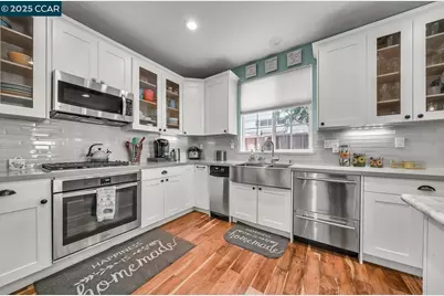 22 Village Square Pl, Pleasant Hill, CA 94523 - Photo 6