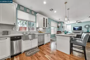 22 Village Square Pl, Pleasant Hill, CA 94523 - Photo 8