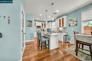 22 Village Square Pl, Pleasant Hill, CA 94523 - Photo 10