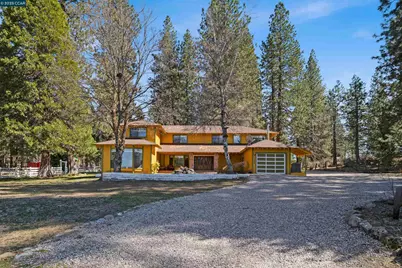 1324 Alves Dr, Weed, CA 96094 - Photo 2