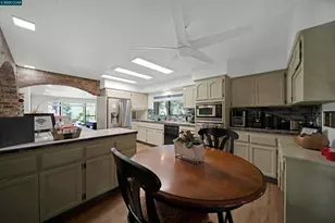 1324 Alves Dr, Weed, CA 96094 - Photo 6