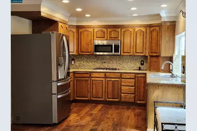 312 Wildcroft Dr, Martinez, CA 94553 - Photo 6