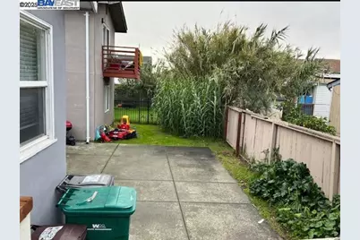 1317 83rd Ave, Oakland, CA 94621 - Photo 6