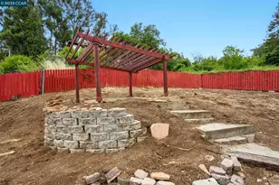 7968 Michigan Ave, Oakland, CA 94605 - Photo 36