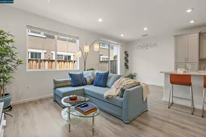 28 Springbrook Ln, Pittsburg, CA 94565 - Photo 8