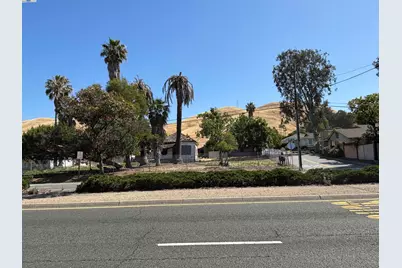 41246 Mission Blvd, Fremont, CA 94539 - Photo 1