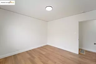 8117 Ney Ave, Oakland, CA 94605 - Photo 44