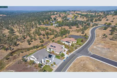 223 Quail Creek Terrace, Copperopolis, CA 95228 - Photo 4