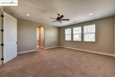 9670 Canopy Tree St, Roseville, CA 95747 - Photo 14