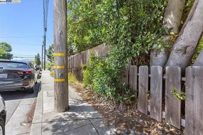 310 Spruce St, Alameda, CA 94501 - Photo 16