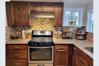 285 Auburn, Pittsburg, CA 94565 - Photo 6