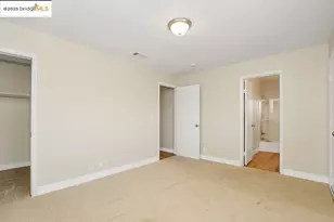 10500 Creekside Cir, Oakland, CA 94603 - Photo 20