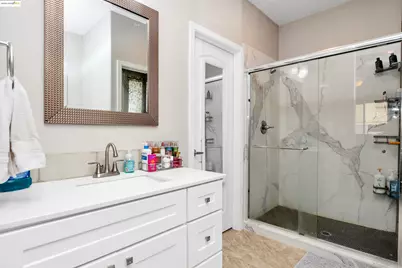 9409 Carter Ct, Stockton, CA 95209 - Photo 18