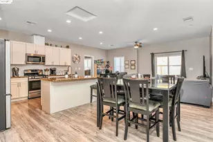 9409 Carter Ct, Stockton, CA 95209 - Photo 8