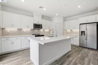 339 Astilbe Street, Discovery Bay, CA 94505 - Photo 2