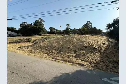 Outlook Ave, Oakland, CA 94608 - Photo 2