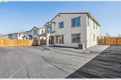 349 Gobind Blvd, Mountain House, CA 95391 - Photo 2