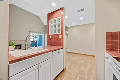 1308 Walden Rd #37, Walnut Creek, CA 94597 - Photo 6
