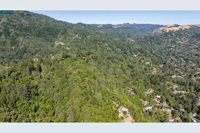 100 Black Log Rd, Kentfield, CA 94904 - Photo 18