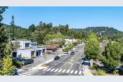 100 Black Log Rd, Kentfield, CA 94904 - Photo 20
