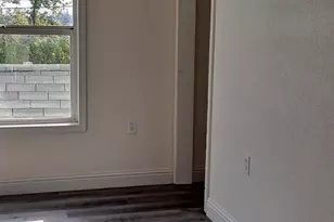 1233 87th Ave, Oakland, CA 94621 - Photo 4